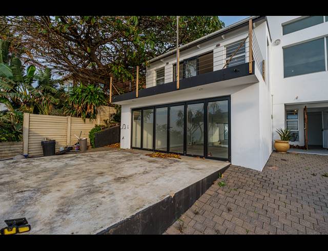 5 BEDROOM FREESTANDING FOR SALE IN BALLITO CENTRAL